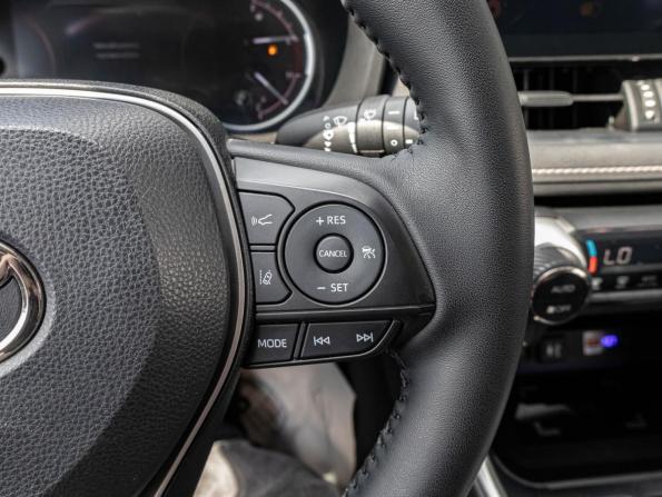 Toyota RAV4 V (XA50) с пробегом 2021 года, цена 3 370 000 рублей, 59325 км, внедорожник, Автокод Объявления