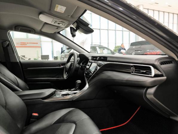 Toyota Camry VIII (XV70) с пробегом 2021 года, цена 2 100 000 рублей, 351392 км, седан, Автокод Объявления