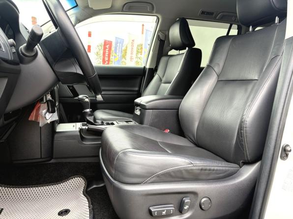 Toyota Land Cruiser Prado 150 Series Рестайлинг 3 с пробегом 2022 года, цена 6 000 000 рублей, 55604 км, внедорожник, Автокод Объявления