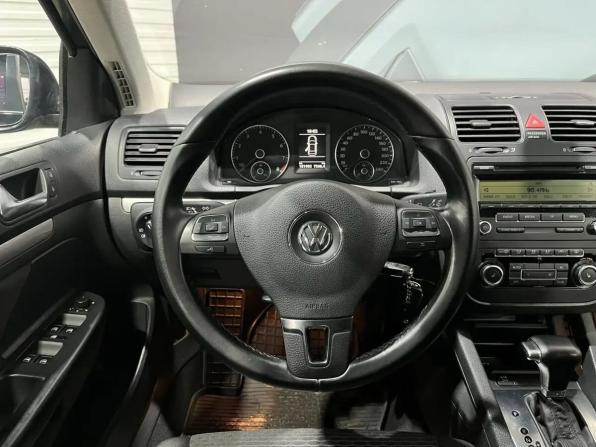 Volkswagen Jetta V с пробегом 2010 года, цена 620 000 рублей, 181652 км, седан, Автокод Объявления