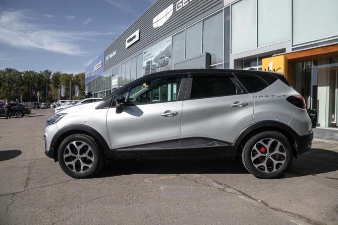 Renault Kaptur I Рестайлинг с пробегом 2021 года, цена 1 398 000 рублей, 84300 км, внедорожник, Автокод Объявления
