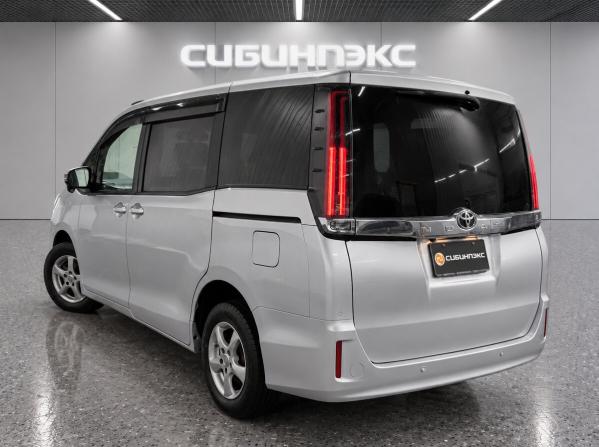 Toyota Noah III (R80) Рестайлинг с пробегом 2021 года, цена 2 699 500 рублей, 77370 км, минивэн, Автокод Объявления