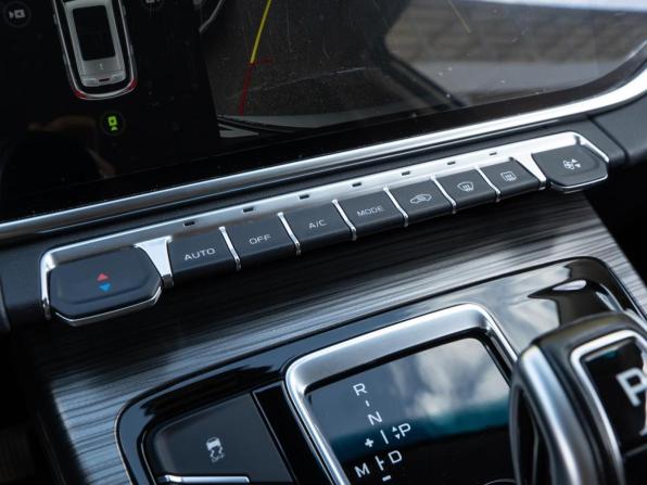 Geely Atlas Pro с пробегом 2024 года, цена 2 175 400 рублей, 50345 км, внедорожник, Автокод Объявления