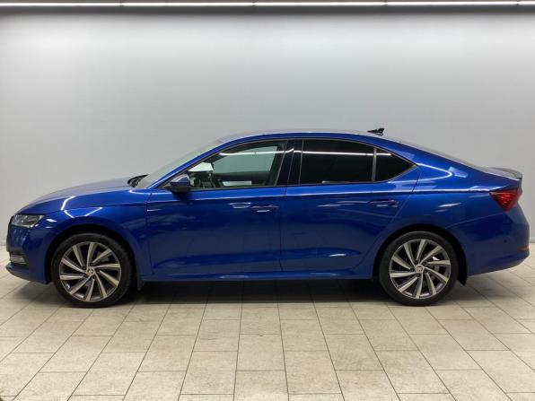 Skoda Octavia IV (A8) с пробегом 2021 года, цена 2 252 000 рублей, 160661 км, лифтбек, Автокод Объявления