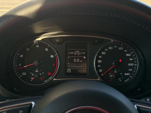 Audi A1 I (8X) с пробегом 2013 года, цена 950 000 рублей, 183080 км, хэтчбек, Автокод Объявления