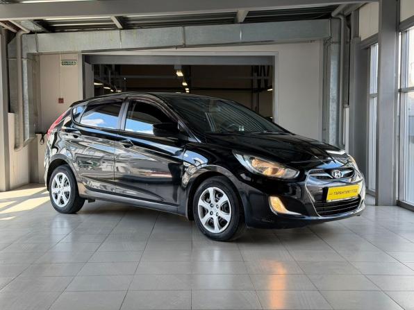 Hyundai Solaris I с пробегом 2013 года, цена 729 000 рублей, 114000 км, хэтчбек, Автокод Объявления