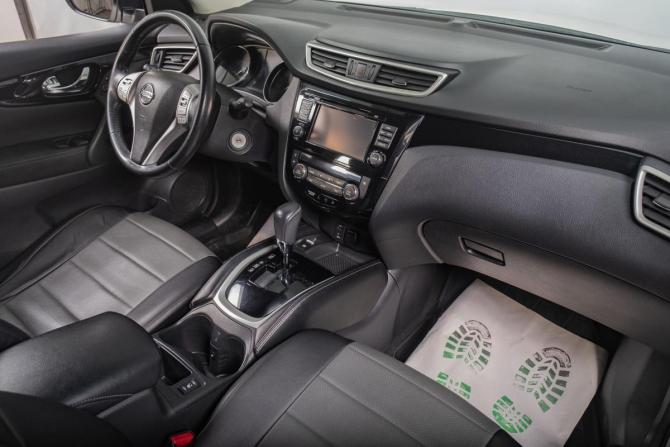 Nissan Qashqai II с пробегом 2018 года, цена 1 849 000 рублей, 54800 км, внедорожник, Автокод Объявления