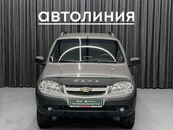 Chevrolet Niva I Рестайлинг с пробегом 2018 года, цена 835 000 рублей, 101211 км, внедорожник, Автокод Объявления