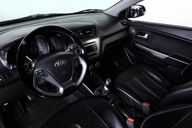 Kia Rio III Рестайлинг с пробегом 2016 года, цена 999 000 рублей, 119590 км, хэтчбек, Автокод Объявления
