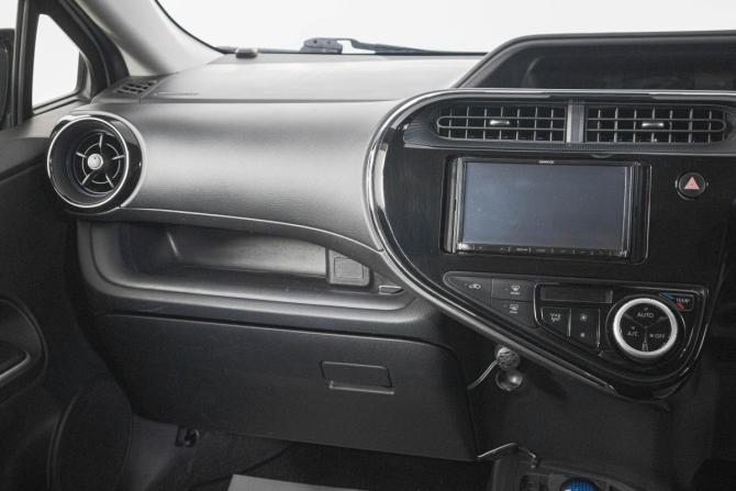 Toyota Aqua I Рестайлинг 2 с пробегом 2018 года, цена 1 299 000 рублей, 140000 км, хэтчбек, Автокод Объявления