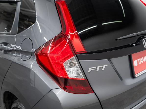 Honda Fit III Рестайлинг с пробегом 2018 года, цена 1 085 000 рублей, 117620 км, хэтчбек, Автокод Объявления