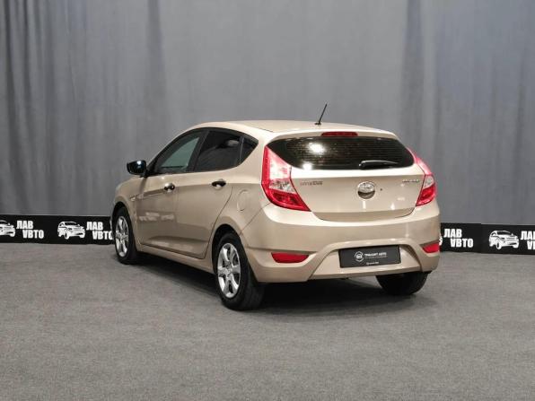 Hyundai Solaris I с пробегом 2012 года, цена 669 000 рублей, 130000 км, седан, Автокод Объявления
