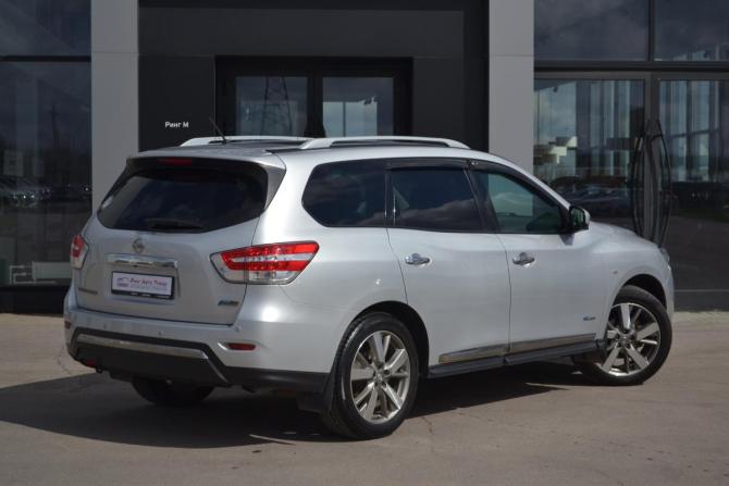 Nissan Pathfinder IV с пробегом 2015 года, цена 1 850 000 рублей, 146000 км, внедорожник, Автокод Объявления