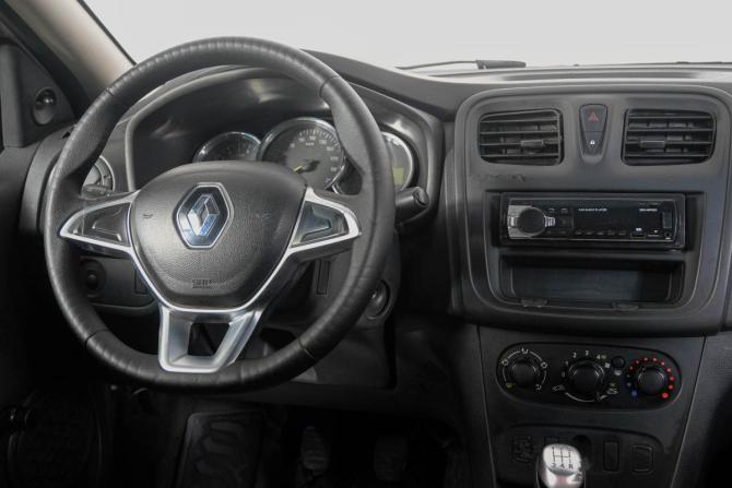 Renault Logan II Рестайлинг с пробегом 2020 года, цена 549 000 рублей, 216000 км, седан, Автокод Объявления