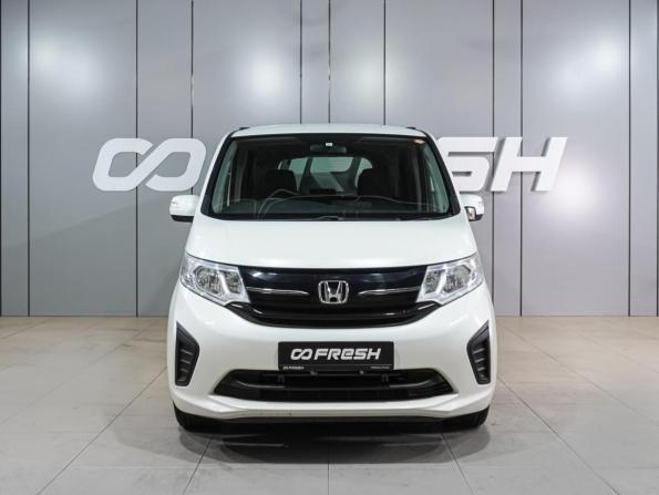 Honda Stepwgn V с пробегом 2017 года, цена 1 909 000 рублей, 41781 км, минивэн, Автокод Объявления