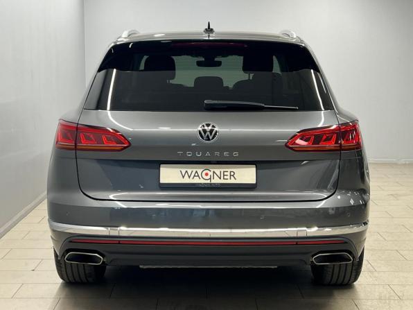 Volkswagen Touareg III с пробегом 2021 года, цена 6 414 000 рублей, 97326 км, внедорожник, Автокод Объявления
