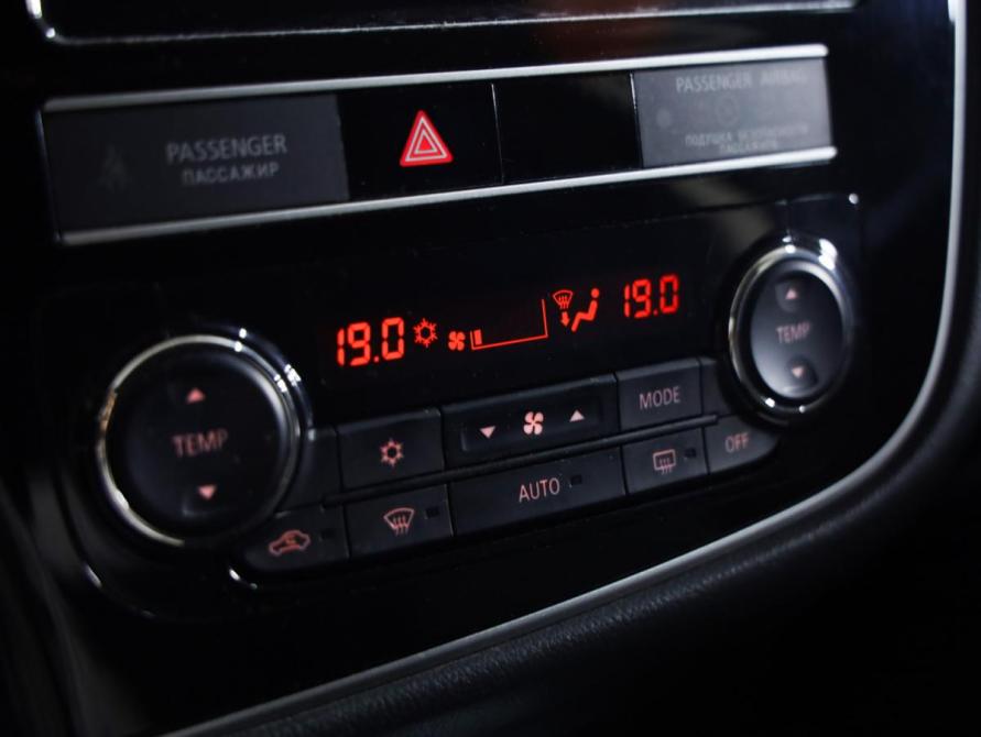Mitsubishi Outlander III Рестайлинг 3 Санкт-Петербург  - изображение 16