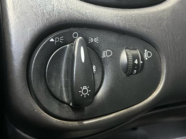 Ford Focus I Рестайлинг с пробегом 2004 года, цена 259 000 рублей, 266232 км, седан, Автокод Объявления