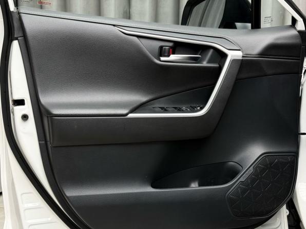 Toyota RAV4 V (XA50) с пробегом 2021 года, цена 3 399 000 рублей, 173462 км, внедорожник, Автокод Объявления