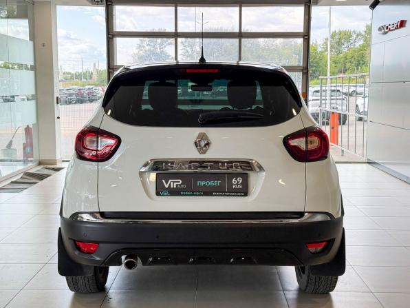 Renault Kaptur I с пробегом 2018 года, цена 1 785 000 рублей, 104883 км, внедорожник, Автокод Объявления