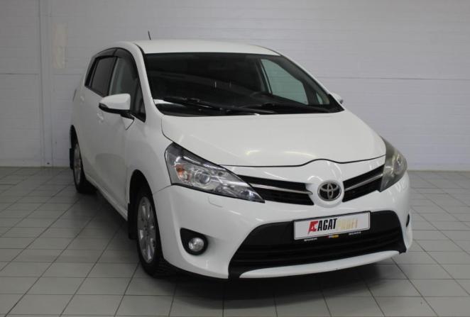 Toyota Verso I Рестайлинг с пробегом 2013 года, цена 1 040 000 рублей, 657646 км, компактвэн, Автокод Объявления