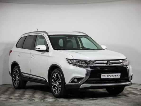 Mitsubishi Outlander III Рестайлинг 2 с пробегом 2015 года, цена 1 849 000 рублей, 142797 км, внедорожник, Автокод Объявления
