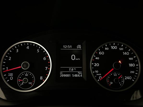 Volkswagen Tiguan I Рестайлинг с пробегом 2015 года, цена 1 009 000 рублей, 209081 км, внедорожник, Автокод Объявления