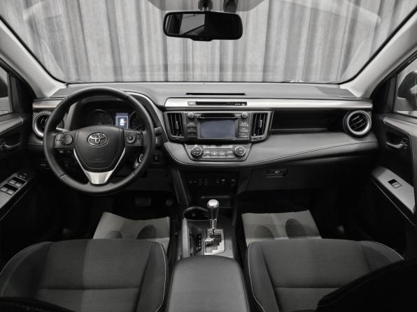 Toyota RAV4 IV (XA40) Рестайлинг с пробегом 2015 года, цена 2 240 000 рублей, 52000 км, внедорожник, Автокод Объявления