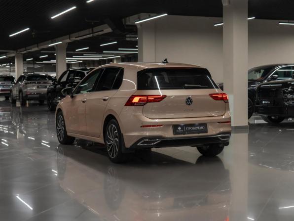 Volkswagen Golf VIII с пробегом 2021 года, цена 2 440 000 рублей, 45939 км, хэтчбек, Автокод Объявления