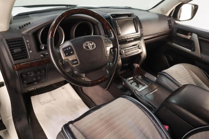 Toyota Land Cruiser 200 Series с пробегом 2010 года, цена 2 779 000 рублей, 295091 км, внедорожник, Автокод Объявления