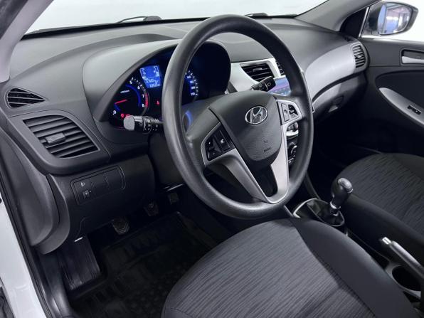 Hyundai Solaris I Рестайлинг с пробегом 2014 года, цена 1 050 000 рублей, 69624 км, хэтчбек, Автокод Объявления