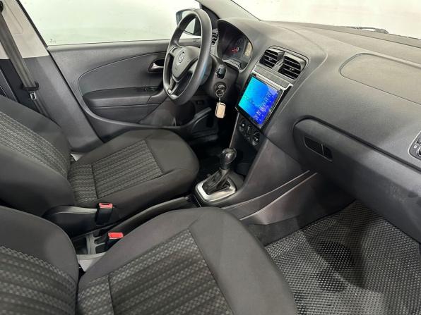 Volkswagen Polo V Рестайлинг с пробегом 2017 года, цена 852 000 рублей, 192448 км, седан, Автокод Объявления