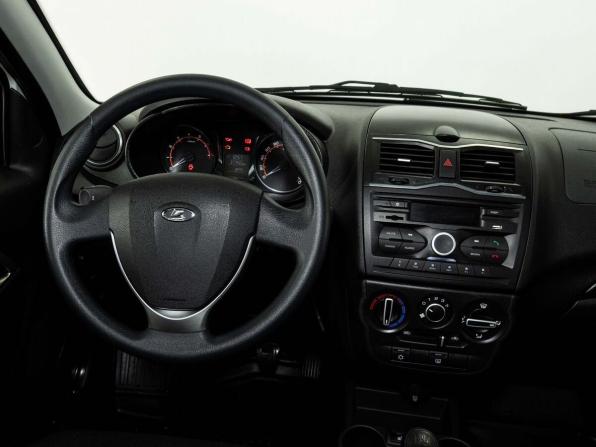 Lada (ВАЗ) Granta I Рестайлинг с пробегом 2024 года, цена 910 000 рублей, 37739 км, седан, Автокод Объявления