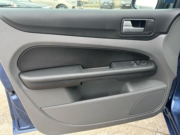 Ford Focus II Рестайлинг с пробегом 2009 года, цена 1 450 000 рублей, 13733 км, седан, Автокод Объявления