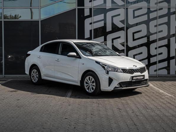 Kia Rio IV Рестайлинг с пробегом 2020 года, цена 1 550 000 рублей, 129539 км, седан, Автокод Объявления