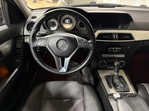 Mercedes-Benz C-Класс III (W204) Рестайлинг с пробегом 2012 года, цена 1 379 000 рублей, 140000 км, седан, Автокод Объявления