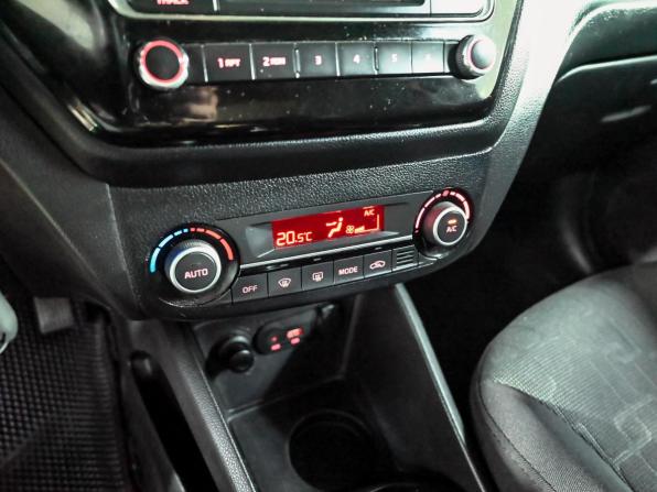Kia Rio III Рестайлинг с пробегом 2015 года, цена 1 000 000 рублей, 194113 км, седан, Автокод Объявления