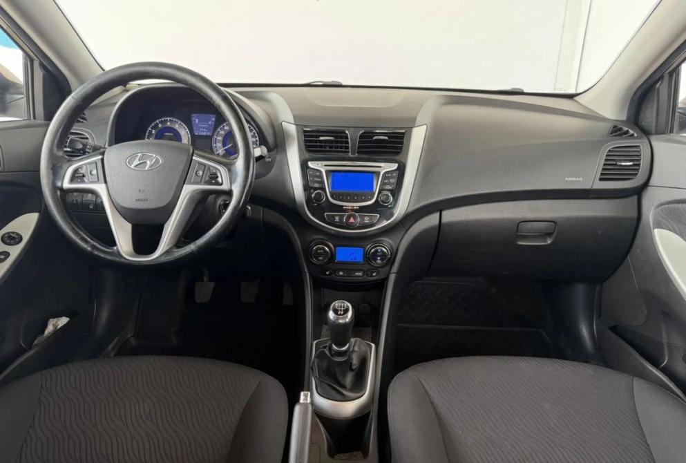 Hyundai Solaris I Киров  - изображение 12