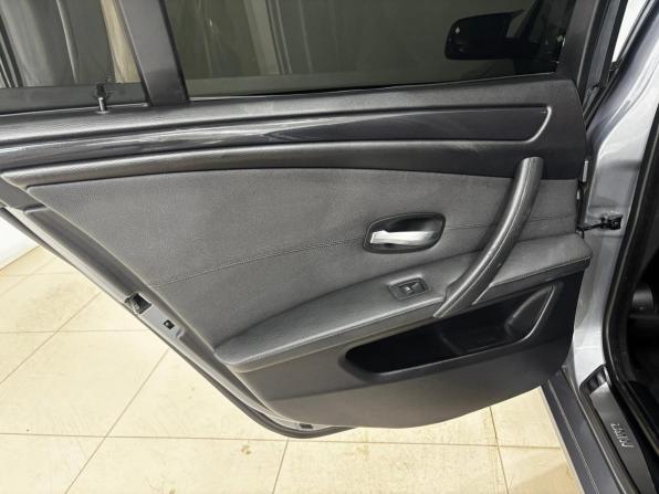 BMW 5 серии V (E60/E61) Рестайлинг с пробегом 2009 года, цена 1 460 000 рублей, 236641 км, седан, Автокод Объявления