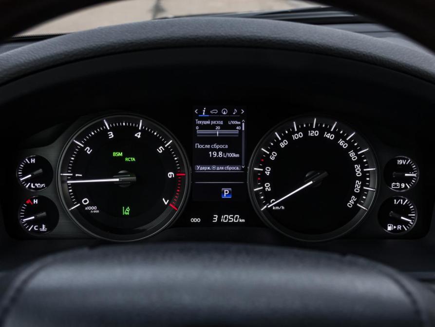Toyota Land Cruiser 200 Series Рестайлинг 2 Москва  - изображение 11