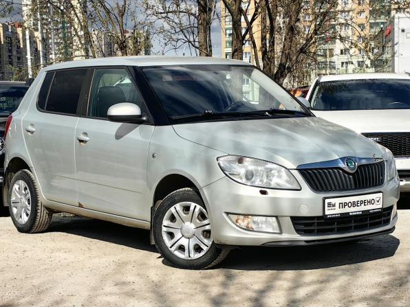 Skoda Fabia II Рестайлинг с пробегом 2012 года, цена 329 000 рублей, 269000 км, хэтчбек, Автокод Объявления