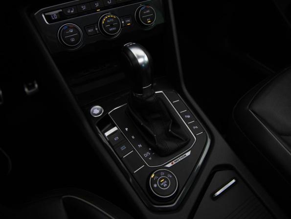 Volkswagen Tiguan II с пробегом 2019 года, цена 2 149 000 рублей, 163312 км, внедорожник, Автокод Объявления
