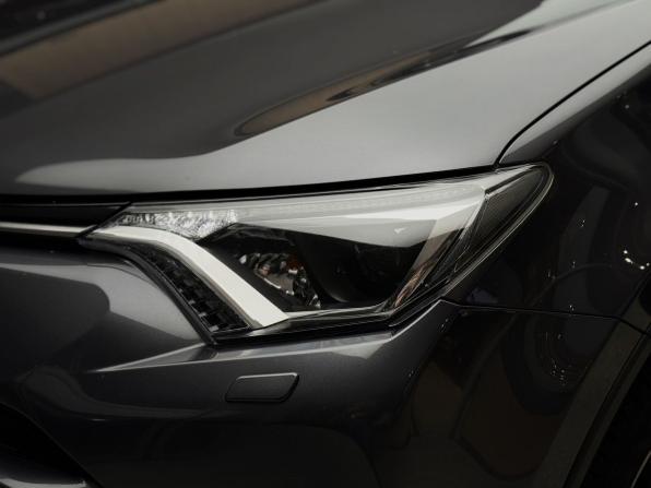 Toyota RAV4 IV (XA40) Рестайлинг с пробегом 2016 года, цена 2 610 000 рублей, 100601 км, внедорожник, Автокод Объявления