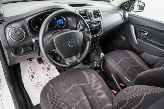 Renault Logan II с пробегом 2017 года, цена 649 000 рублей, 103500 км, седан, Автокод Объявления