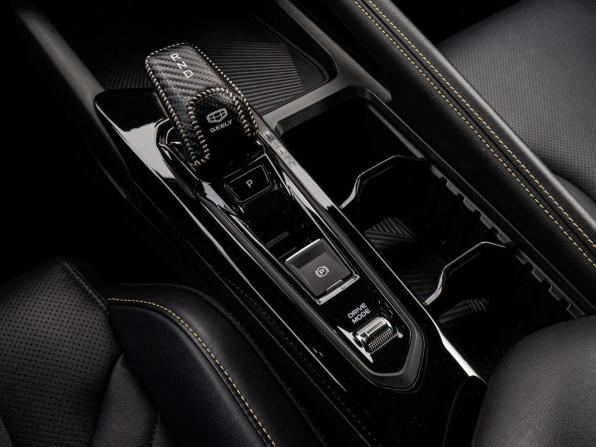 Geely Coolray I Рестайлинг с пробегом 2025 года, цена 2 597 000 рублей, 13009 км, внедорожник, Автокод Объявления