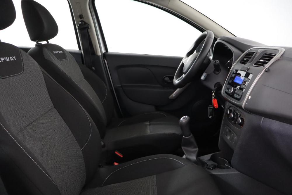 Renault Sandero II Рестайлинг Санкт-Петербург  - изображение 11