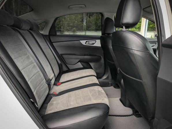 Kia Cerato IV Рестайлинг с пробегом 2022 года, цена 2 299 500 рублей, 42800 км, седан, Автокод Объявления
