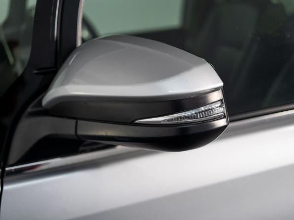 Toyota Esquire I Рестайлинг с пробегом 2018 года, цена 1 850 000 рублей, 201286 км, минивэн, Автокод Объявления
