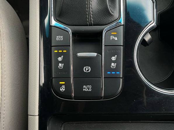Kia Carnival III с пробегом 2019 года, цена 2 790 000 рублей, 137804 км, минивэн, Автокод Объявления