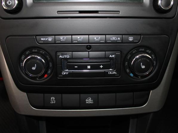 Skoda Yeti I с пробегом 2013 года, цена 799 900 рублей, 220174 км, внедорожник, Автокод Объявления